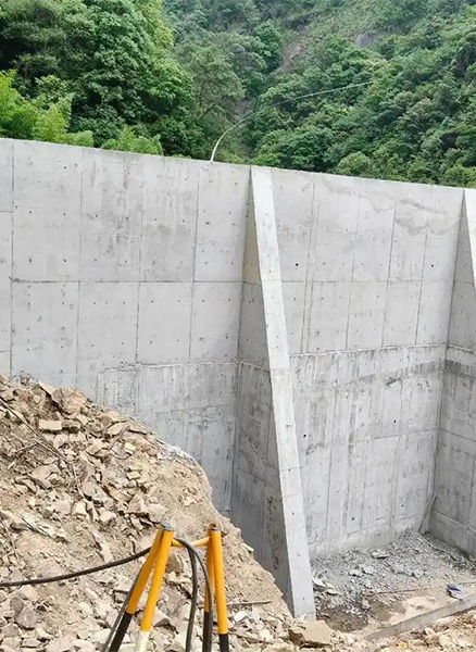 荷泽鄄城县重力式挡土墙